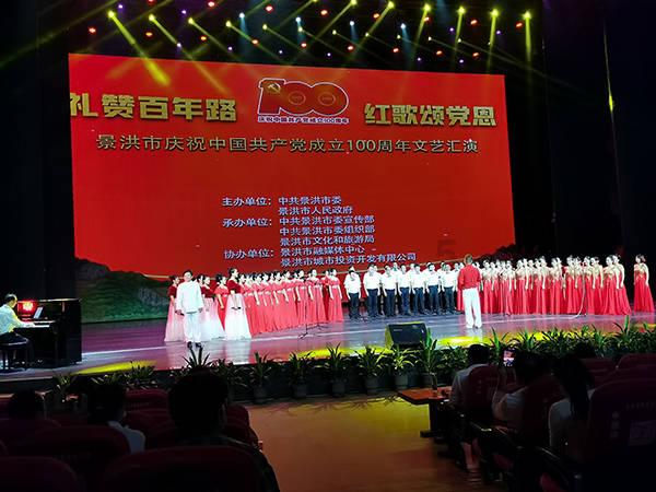 吃自助餐时，聪明人从不拿4种食物，服务员：不是吃货就是行家！